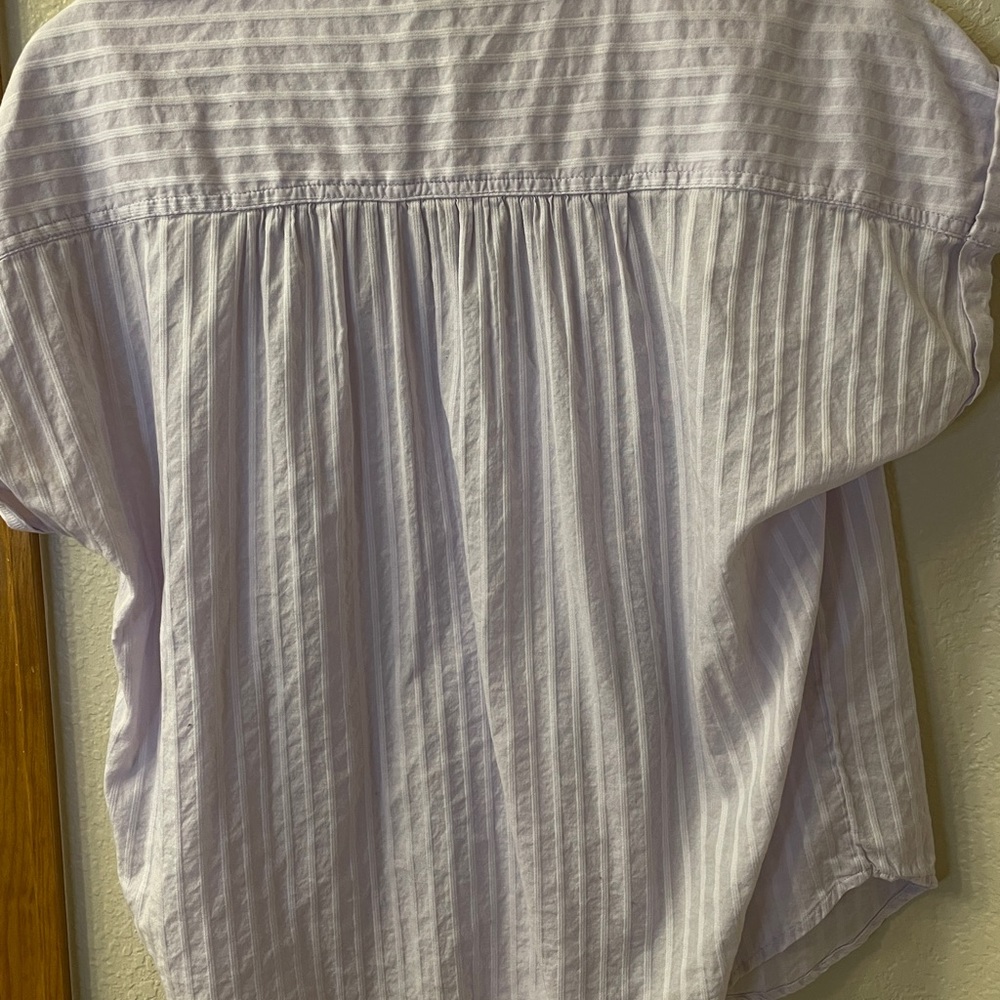 GAP v-neck, short sleeve stripe top in lavender, size small - Picture 5 of 6